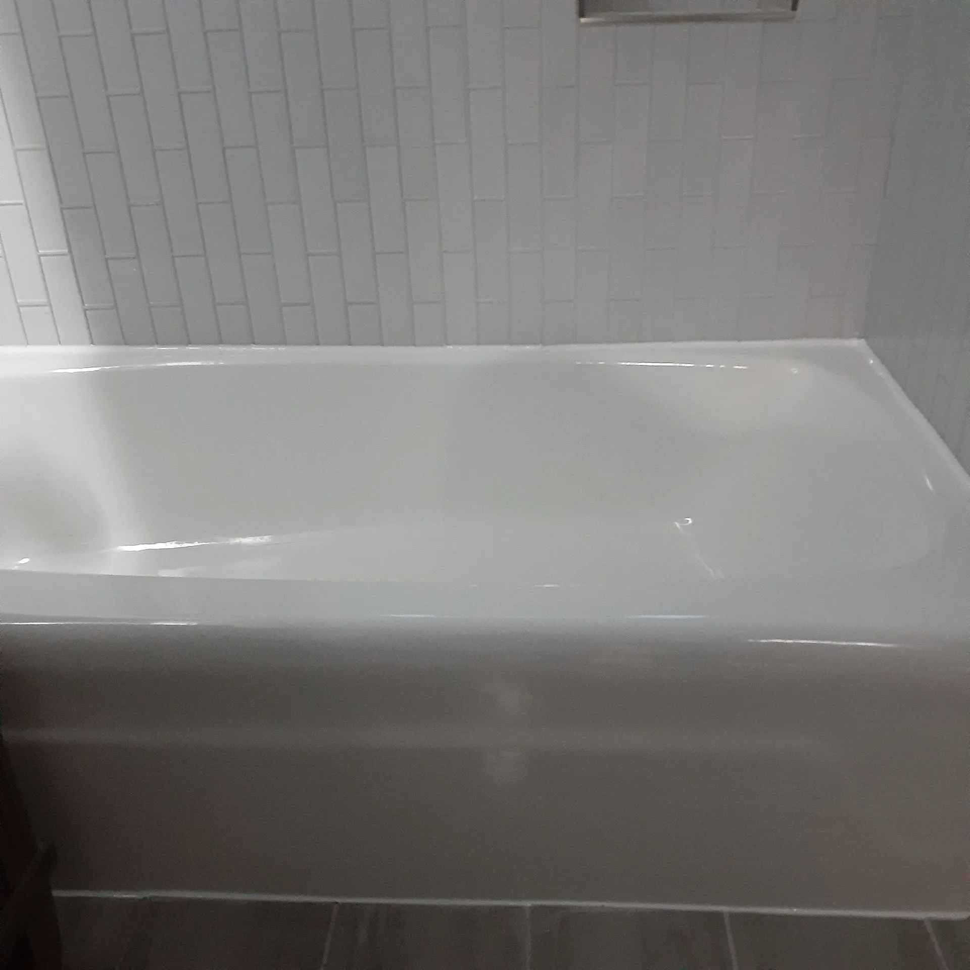 Hotel bathtub refinishing Chicago IL by ProTech Recoating